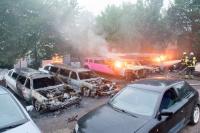 14 Fahrzeuge haben auf dem Gelände eines Autoverleihs in Hamburg-Lohbrügge gebrannt