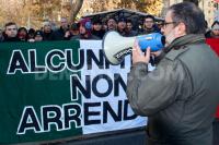 Andrea Antonini, Vize-Präsident von CasaPound Italia spricht am 16.12.2013 zu DemonstrantInnen.