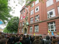 Besetzte Schule - "Refugee welcome center"