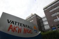 Radikale Atomkraftgegner haben die Vattenfall-Zentrale in Berlin beschmiert ...