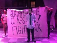 Protest gegen das Lab in NewYorck: Gentrification Is Class War - Fight Back!