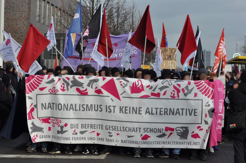 AfD-Parteitag die Stimme nehmen -  Antirassistische Großdemonstration in Oberhausen