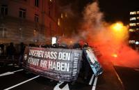 Randale im Wien: Vor allem Anhänger des linken "Schwarzen Blocks" lieferten sich Gefechte mit der Polizei.