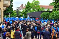 Bis zu 9.000 Demonstranten sind in Magdeburg unterwegs.