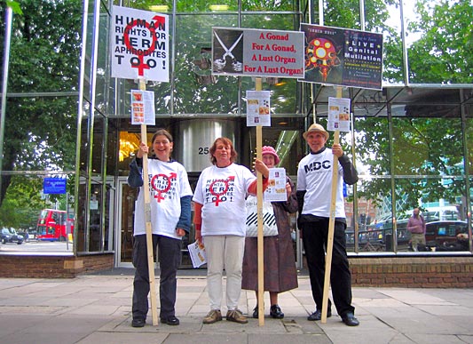 Friedlicher Protest gegen Genitalabschneiderkongress "ISHID 2011" inkl