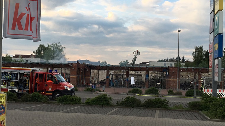 In der Nacht auf Freitag wird die Feuerwehr zu einem Brand in Dannenberg (Landkreis Lüchow-Dannenberg) gerufen. 2
