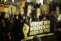  Die Proteste richteten sich aber auch gegen die rechte Partei FPÖ an sich.