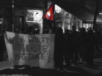 Freiburg, 12.10.10: Fronttransparent in schwarz-weiß