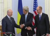 Kerry mit Adlatus Jatzenjuk in Kiew