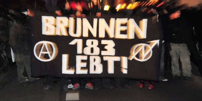 Protestdemo gegen die Räumung des besetzten Hauses in der Brunnenstraße im November 2009