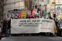 Köln:  "Rosen auf den Weg gestreut" Demo