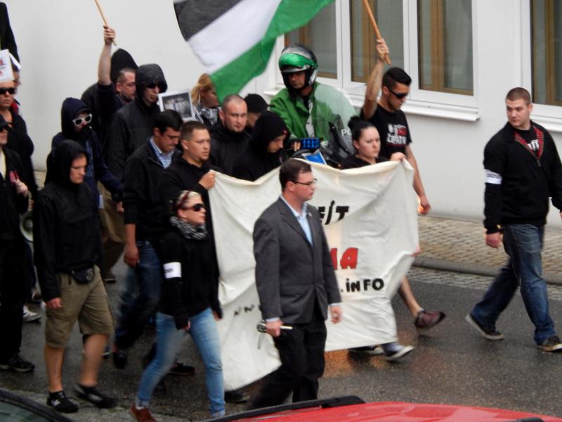 Eppingen 29.07.2014, vorne rechts als Ordnerin Isabel Zentarra mit Jan Jaeschke