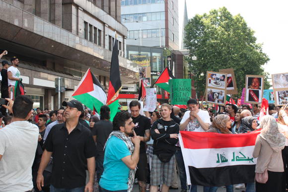 "Die Rechte"-Nazis Christian Meier, Lukas Bals und Michael Brück auf Islamisten-Demo in Dortmund, 12.07.14