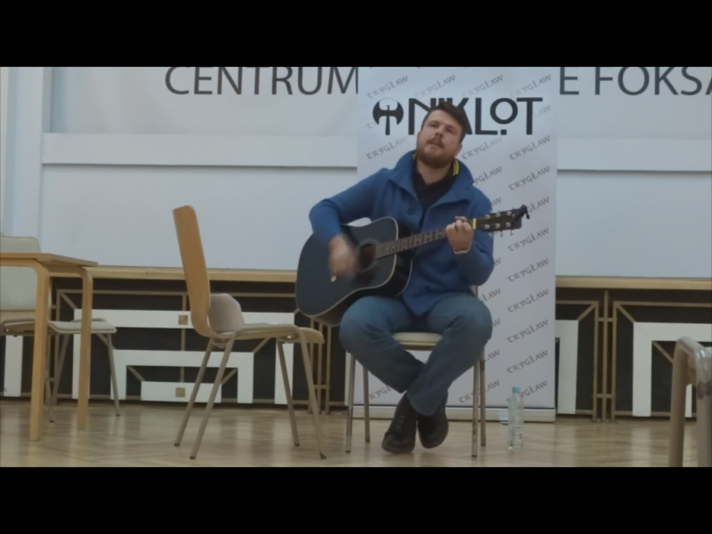 Dmitriy “Sadko” Plekhanov der Ex - Sänger der russischen  Rechtsrock - Band „Kolovrat“ auf der Warschauer Konferenz am 10.11.2016