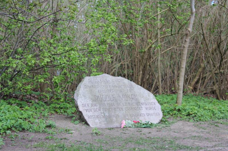 Gedenkstein für Rudolf Mokry