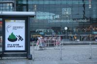 Auch grüne Scheiße stinkt - Hbf Berlin