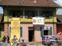 Besetzter Bahnhof in Freiburg-Littenweiler 2