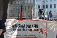 Demo biegt in die Bizetstraße ein