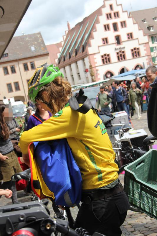 ... dem Fahradkurier zur Zustellung für Salomons Empfangsbevollmmächtigten in der Basler str.