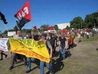 Demo betritt das Feld