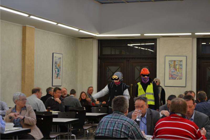 Finanzbehörde-Kantine: Solidarische Raumnahme fürs koZe