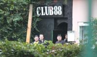Hardt beim »Club 88«-Schutz (28. März 2012)