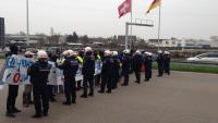 Aktivisten blockieren den Grenzübergang Basel