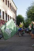 Ankunft der Alternatiba-Fahrradtour an der KTS Freiburg