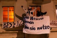 06.03.2010, Partybesetzung in der Günterstalstraße 30. Nach den Freiraumkampagnen im Dezember 2008 und im Mai 2009 wurde im Frühling 2010 erneut mit Besetzungen auf Leerstand aufmerksam gemacht und gegen Gentrifizierung protestiert.