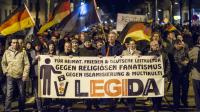 Legida-Marsch durch Leipzig: An der ersten Veranstaltung der Bewegung am 12. Januar nahmen knapp 5000 Personen teil. Nun haben die Organisatoren 40.000 angemeldet Foto: Getty Images