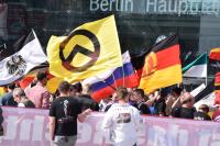Berlin: 2000 „Frei, sozial und national“ gegen Merkel