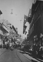 Die Heidelberger Hauptstraße mit NS-Beflaggung