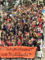 05.08.2006 (leicht anderes Bild als in der Ausstellung), Etwa 500 Linke demonstrierten gegen die Repression der letzten Wochen, gegen Polizeigewalt und für Bewegungsfreiheit durch die Freiburger Innenstadt.