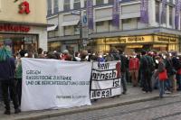 [FR] 120-140 Menschen setzen Zeichen gegen Rassismus