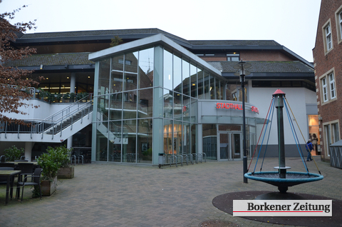 Der Zugang zur Stadthalle vom Kornmarkt liegt sehr versteckt.