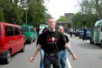 Verdächtiger Sebastien N. bei einer Neonazi-Demo (Archivbild): Razzia gegen mutmaßliches Terror-Netzwerk