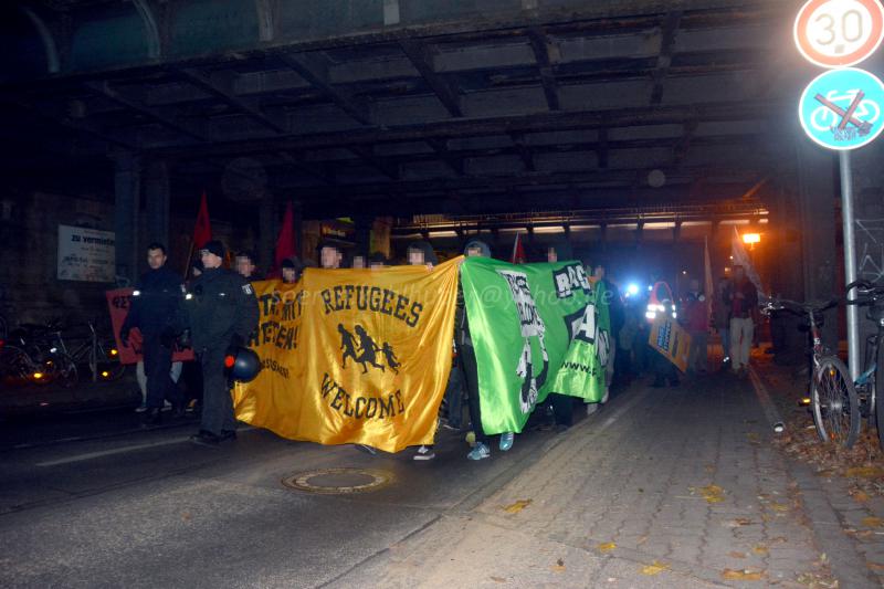 Gegendemo auf der Wiltbergstraße...