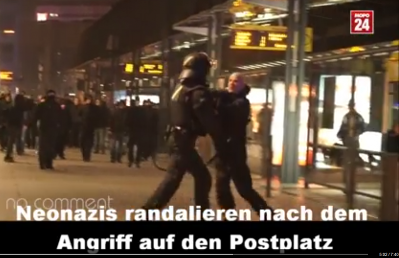 Michalek in Konfrontation mit Polizei am 19.10.2015 in Dresden.