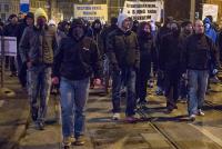 Die LEGIDA-Demonstrationen in Leipzig wurden massiv von rechten Hooligans unterstützt. Am Rande kam es immer wieder zu Angriffen auf Pressevertreter_innen und Protestierende. (Foto: Björn Kietzmann)
