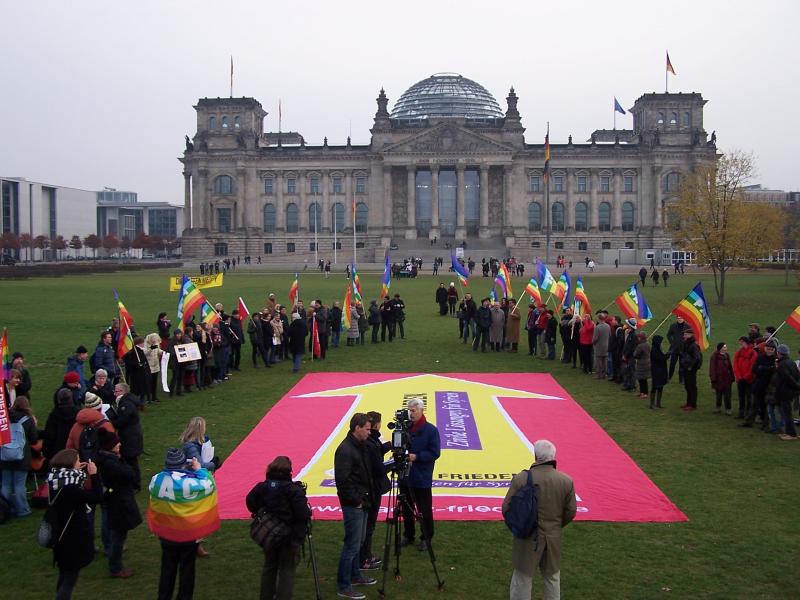 Gegen die Syrien-Mandatsverlängerung (1)