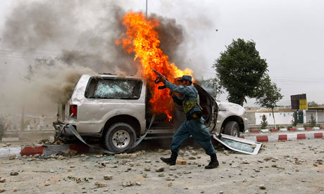 An-Afghan-policeman-fires-006.jpg