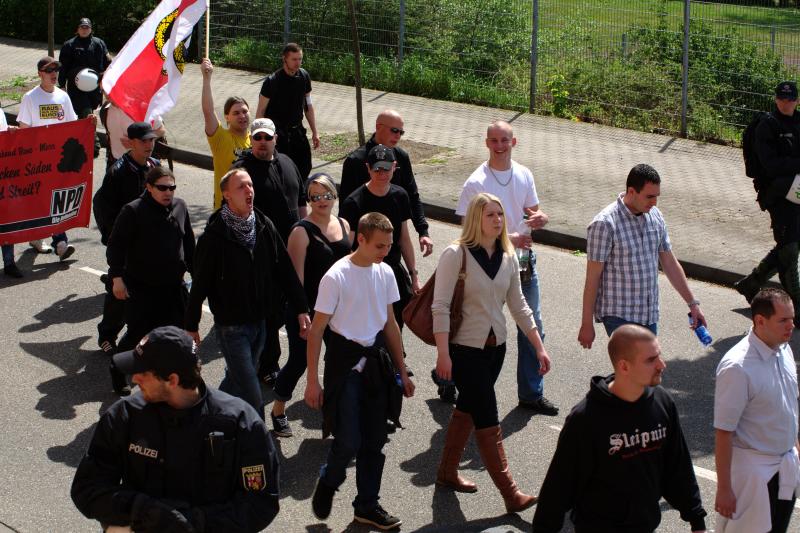 Nazis am 1. Mai 2012 in Speyer - 21