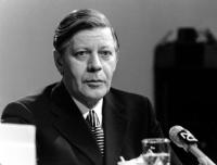 Helmut Schmidt (1974): Rolle der Bundesregierung bis heute nicht aufgearbeitet