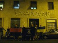 Ukrainische Rechtsradikale vor dem Hauptsitz CasaPounds in Rom