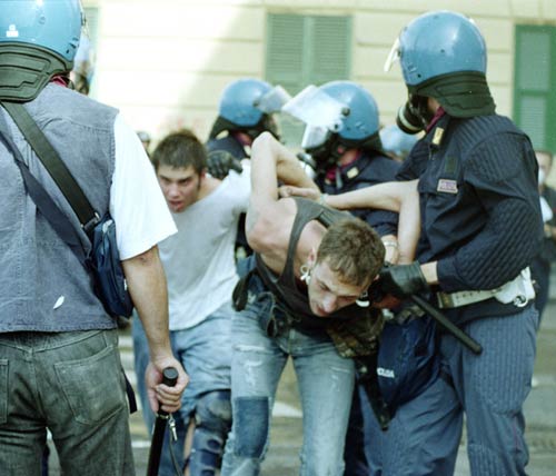 Genova 2001 - Samstag 21.7.2001 - Carabinieri und Polizia