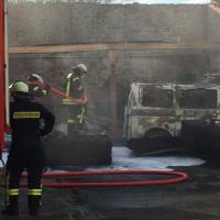 "Beverfoerde"-Firmengebäude wegen rechter Umtriebe in Flammen