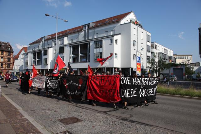 Spontandemonstration über die Kiesstraße in Esslingen