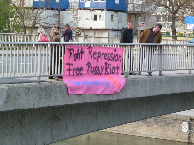 Fight Repression! Transpi