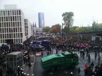 Köln: Wasserwerfereinsatz gegen Antifablockade
