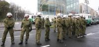 Berliner Polizisten vor der CDU-Zentrale: Künftig sind die Beamten leichter identifizierbar